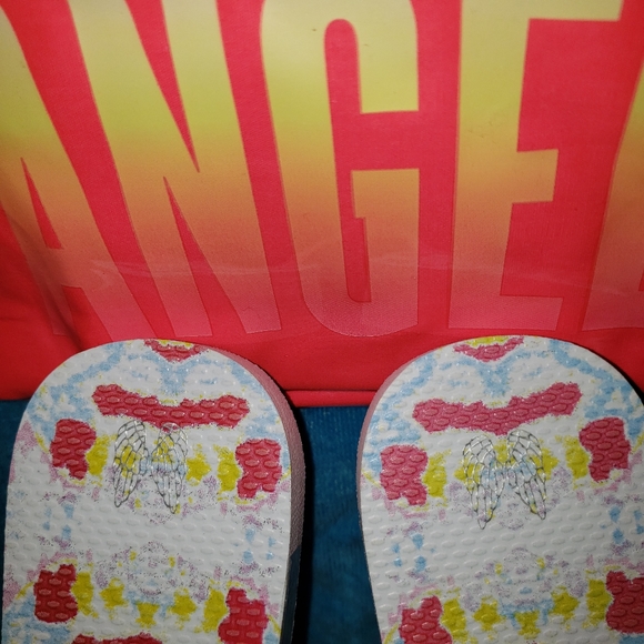 Victoria's Secret Beach Angel Bundle 2 Pairs of Sandals+An Insulated Cooler NWT - Picture 7 of 8